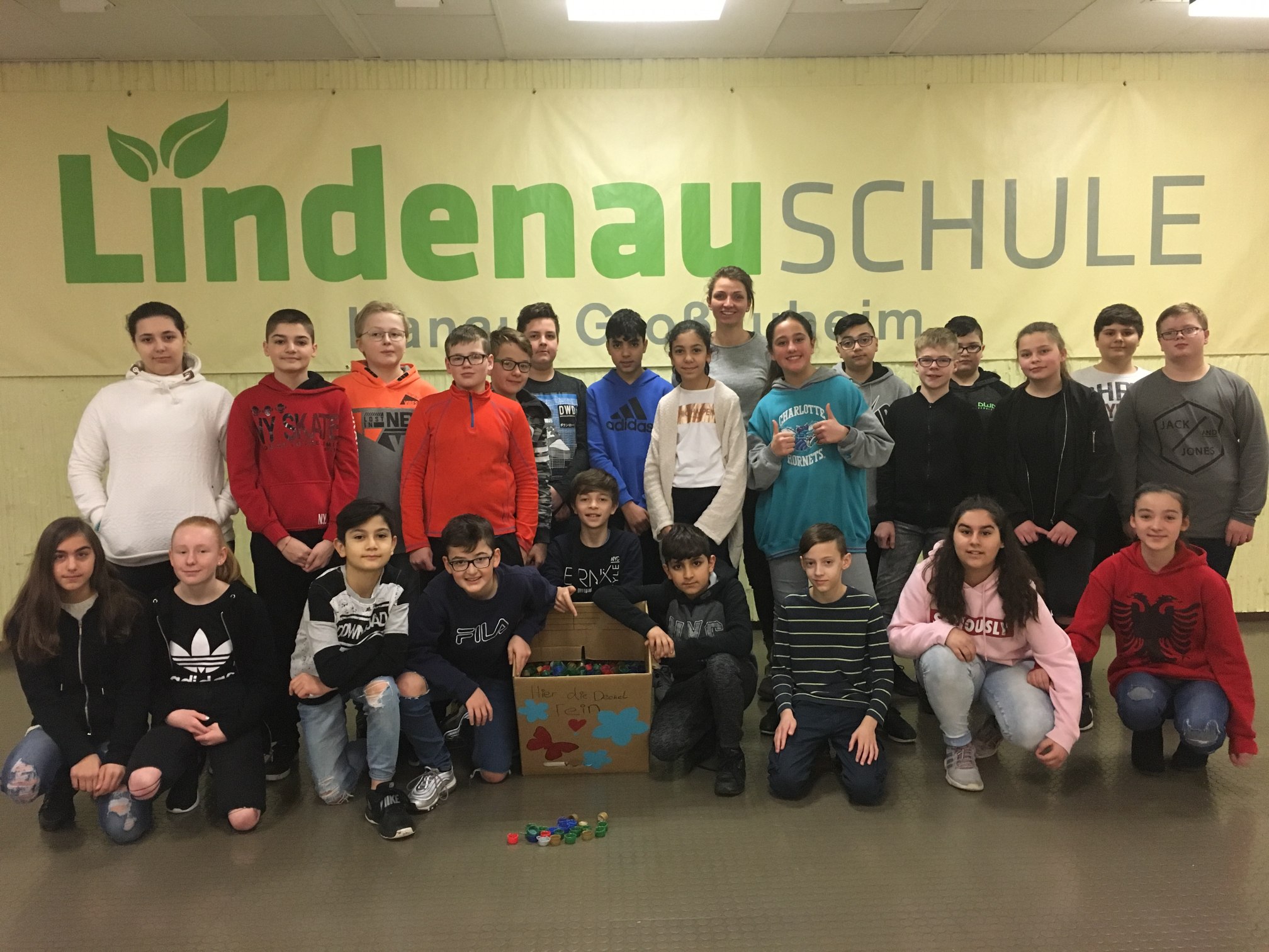 Junge Menschen ganz groß