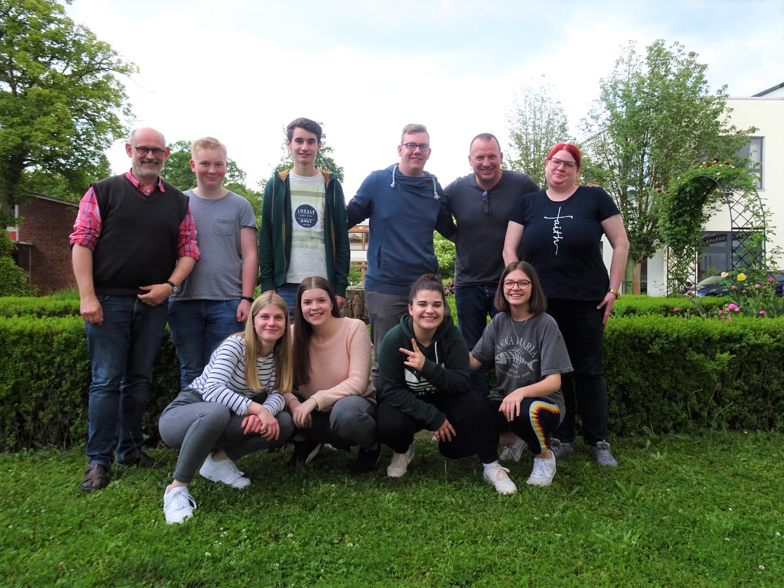 Schülerinnen und Schüler   der Lindenauschule nehmen an der Veranstaltung  „Kloster auf Zeit“  bei den Franziskanern teil