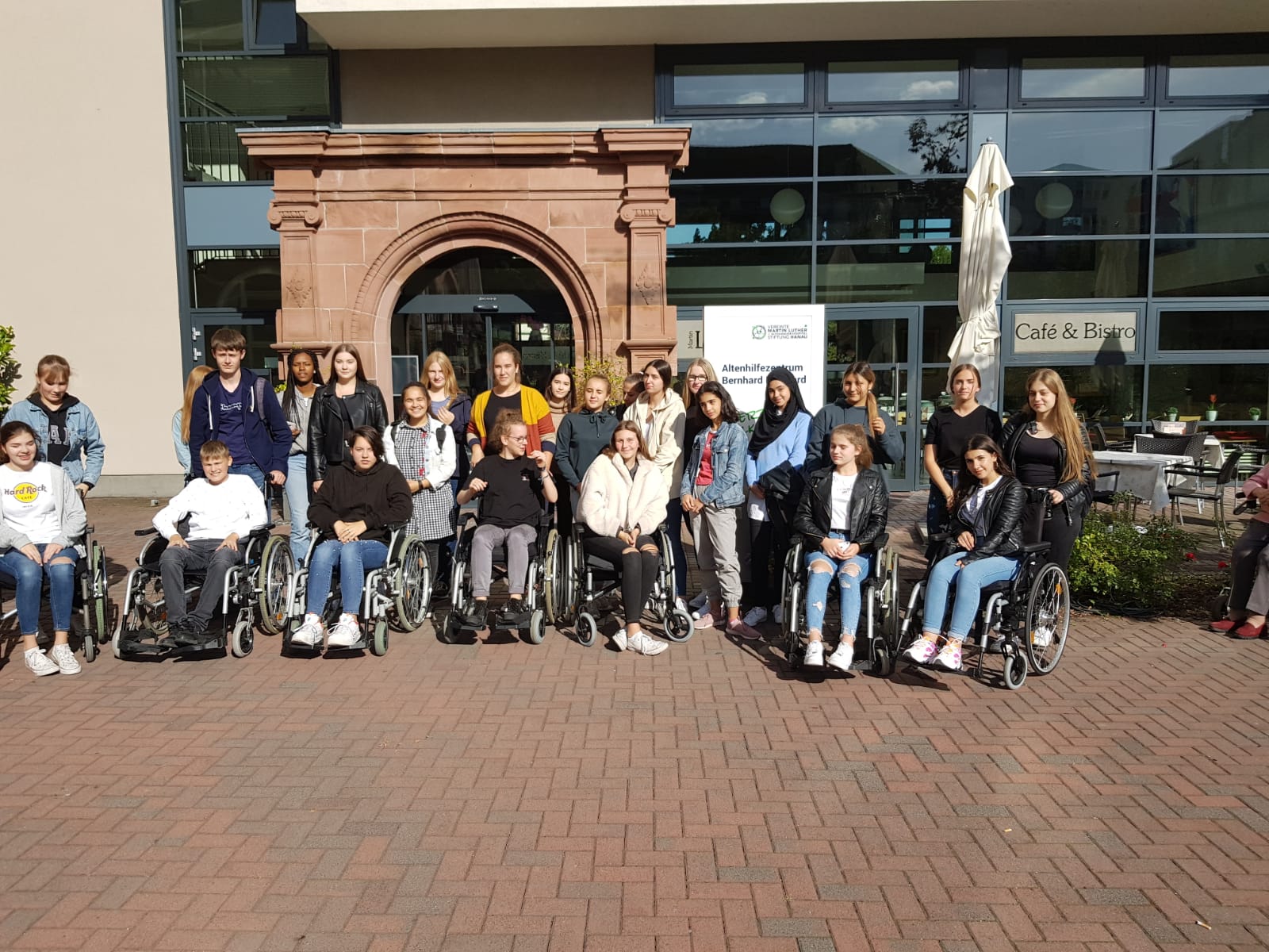 Erfolgreiche Kooperation der  der Lindenauschule und der  Martin Luther + Althanauer Hospital Stiftung Hanau geht weiter