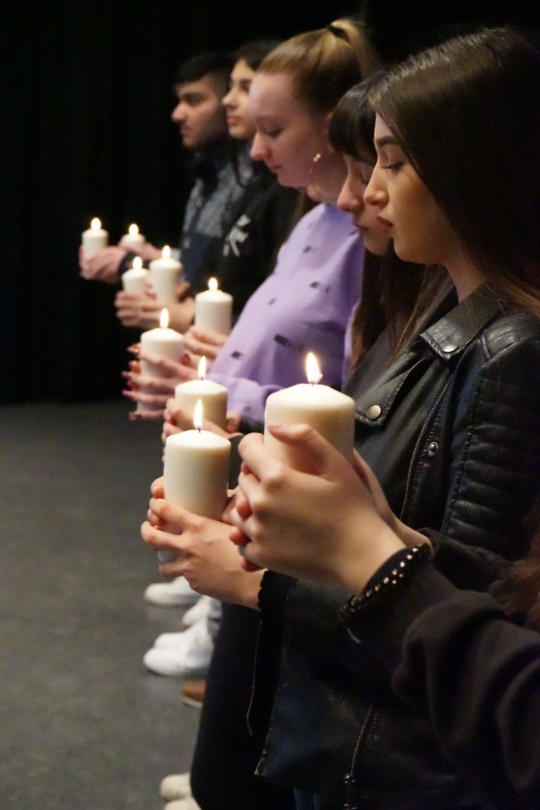 Lindenauschule gedenkt Opfern des Attentats von Hanau