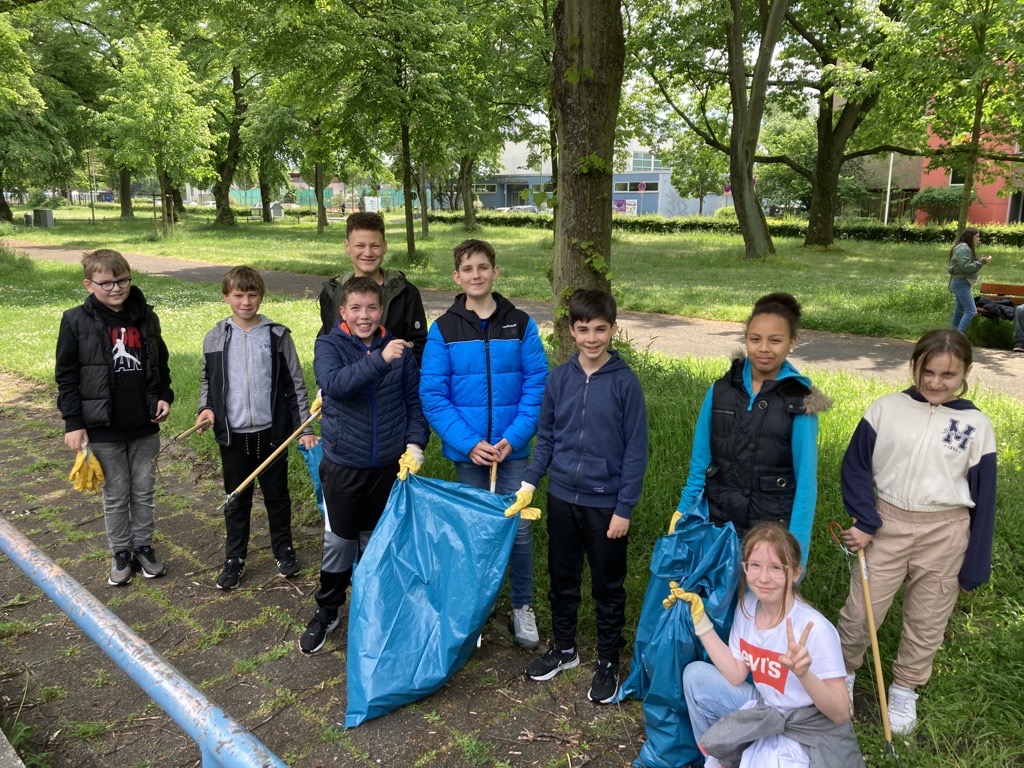 Sauberkeitspaten der Lindenauschule wieder in Aktion