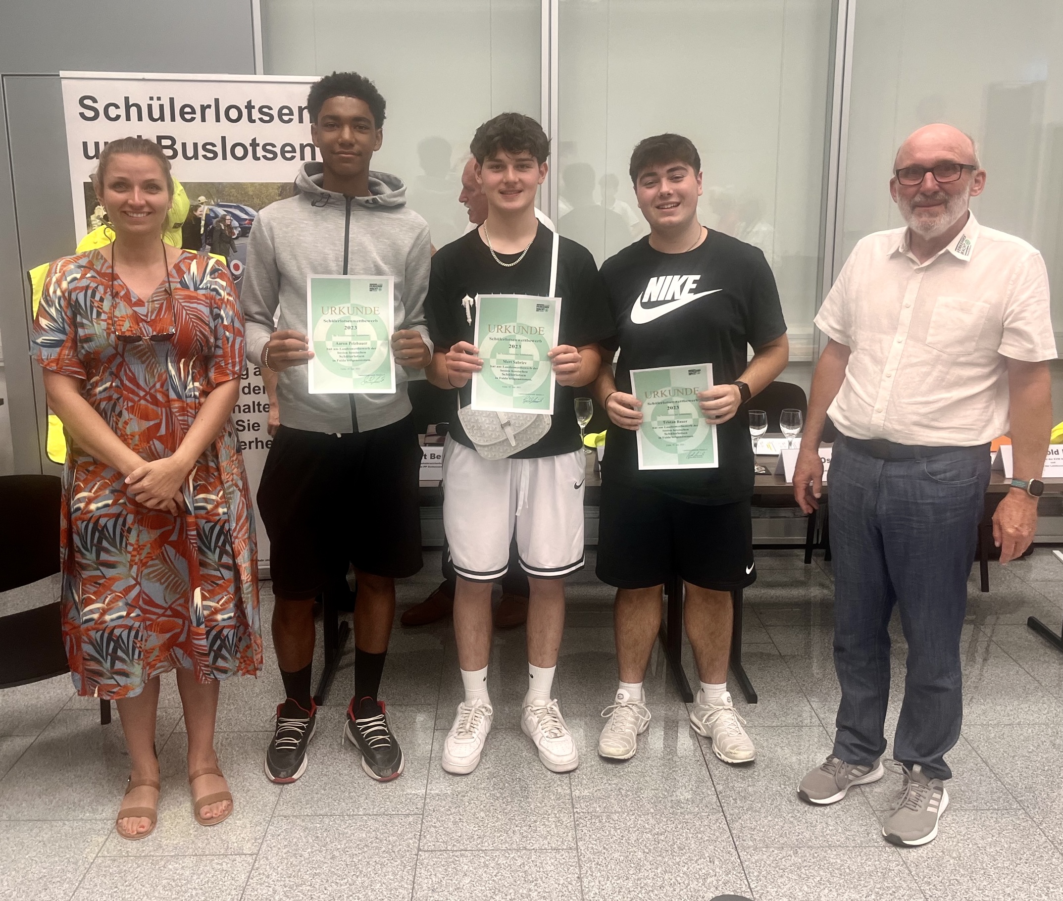 Schülerlotsinnen und Schülerlotsen nehmen erfolgreich beim 65. Landeswettbewerb in Fulda teil