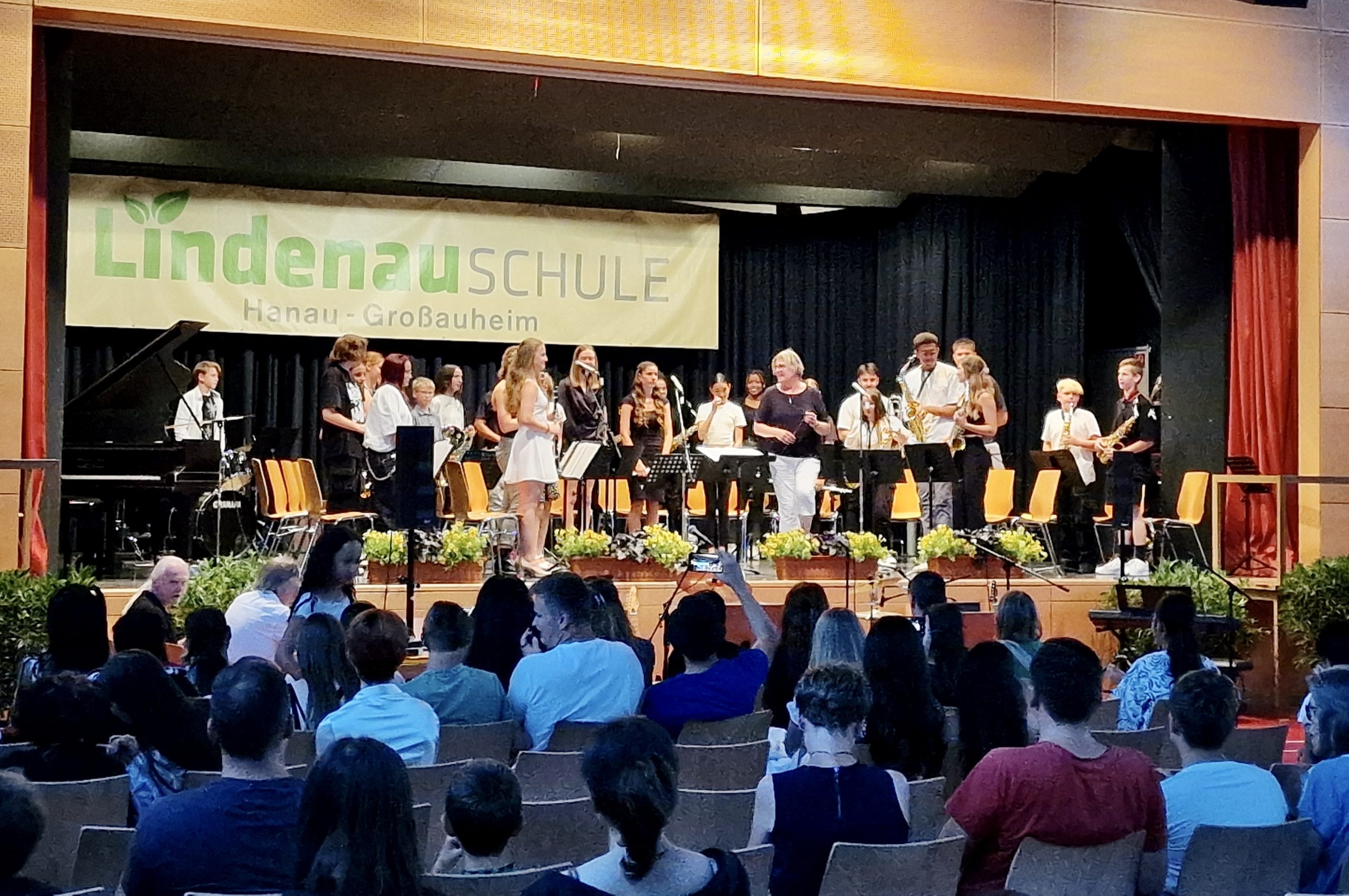 Musikalisch beschwingt in den Sommer