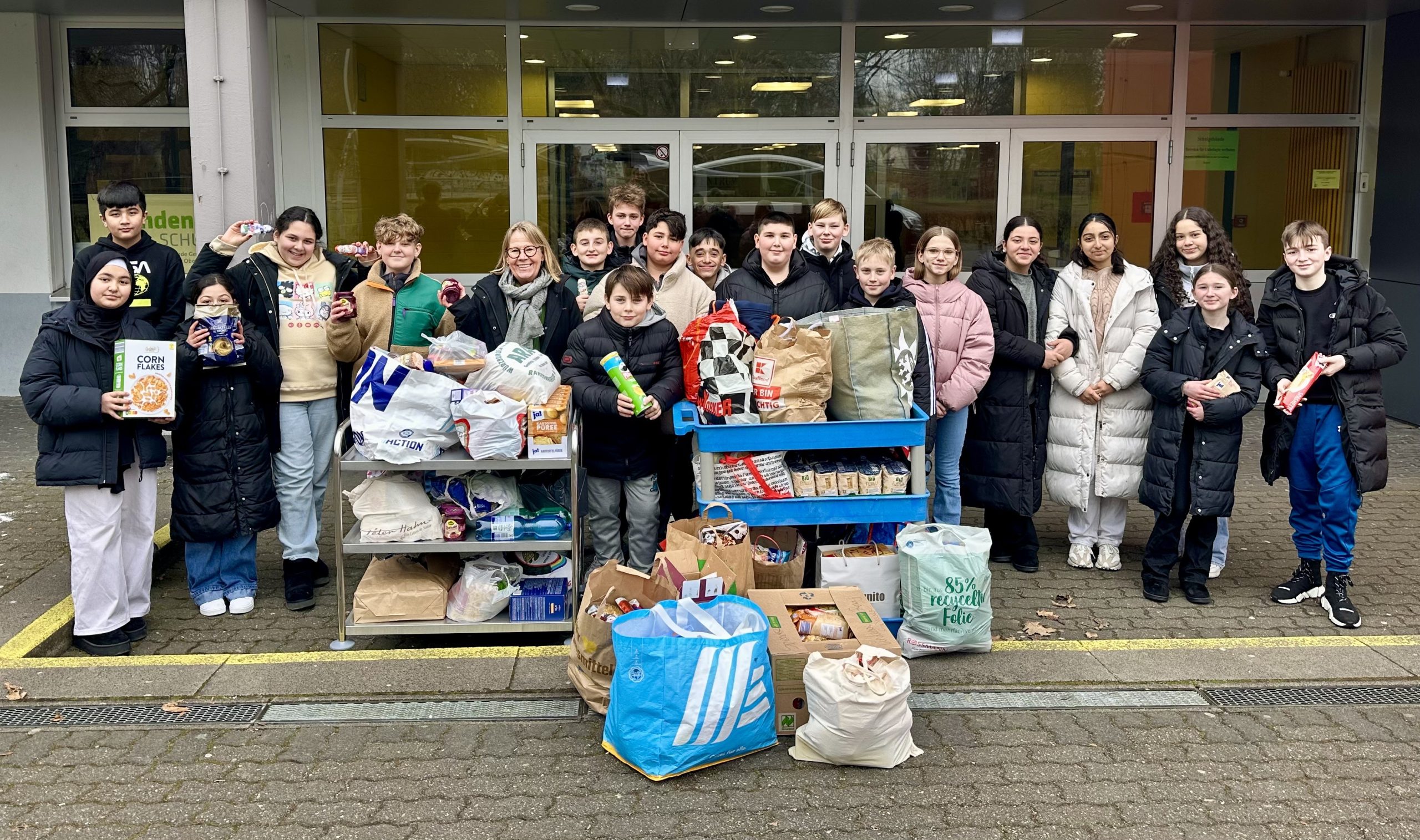 Lindenauschule unterstützt Hanauer Tafel erneut mit Sachspenden